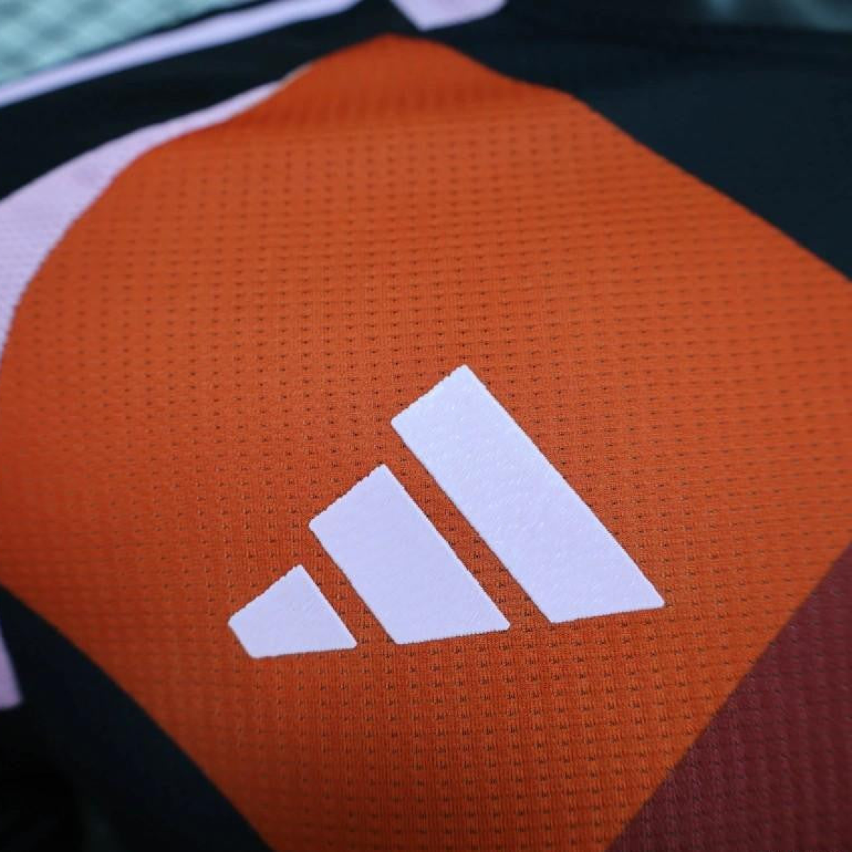 25/26 Player Version Bayern Munich Training Grid Pattern Jersey