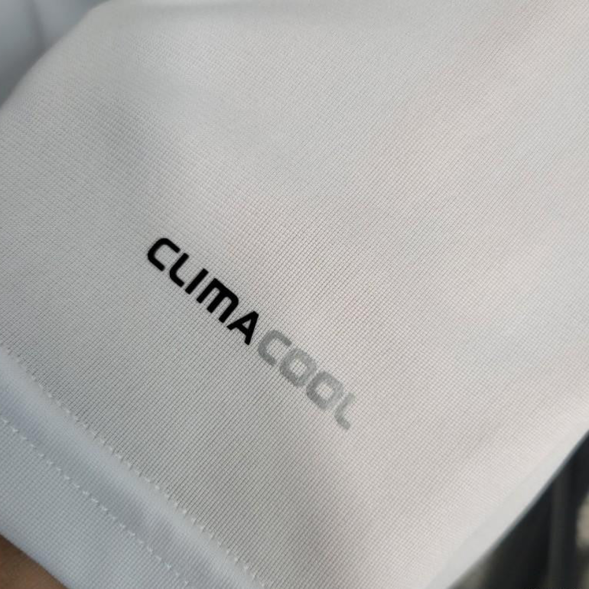 Retro 09/10 Real Madrid Home Jersey