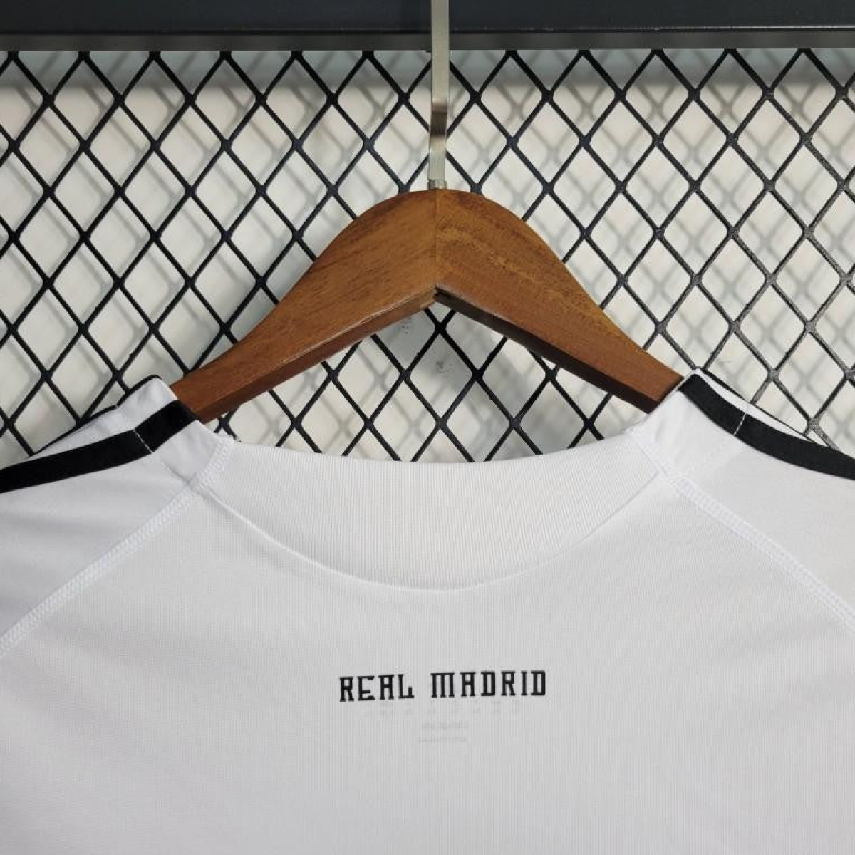Retro 09/10 Real Madrid Home Jersey