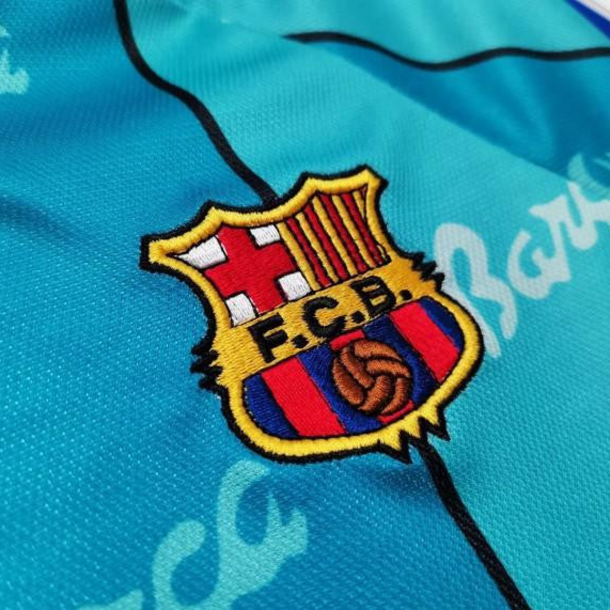 Retro 95/97 Barcelona Away Jersey