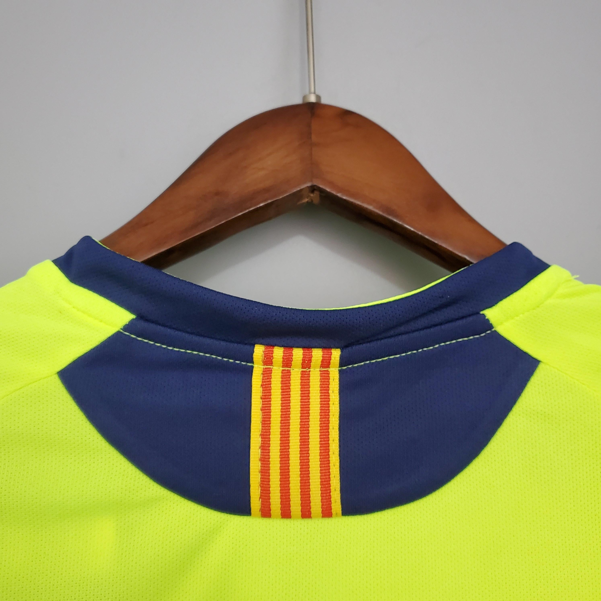 Retro Barcelona 05/06 away Soccer Jersey