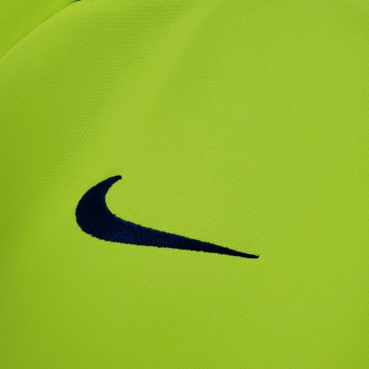 Retro Barcelona 05/06 away Soccer Jersey